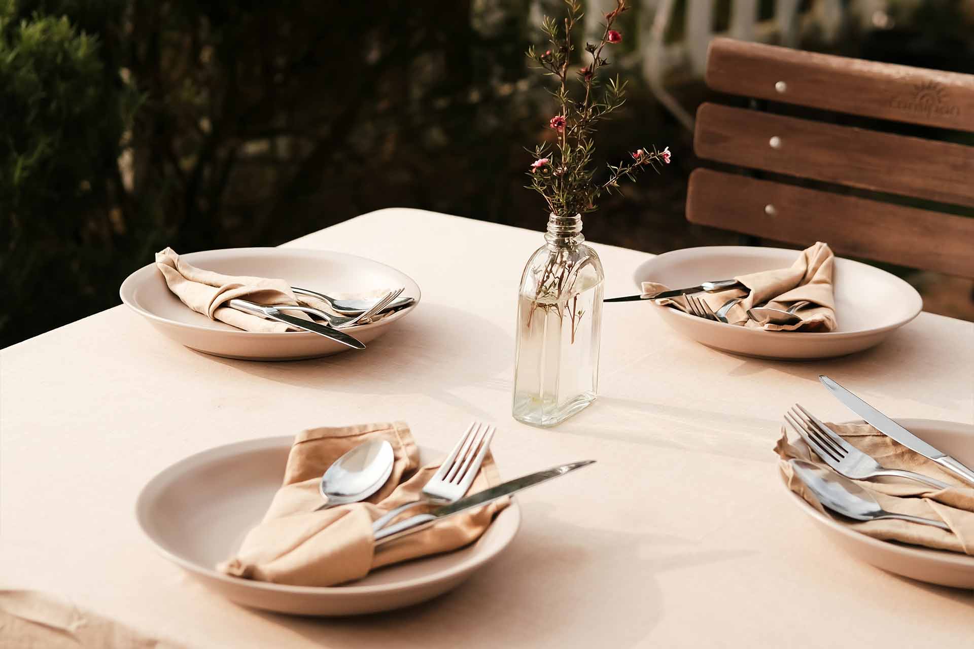 duyanhrestaurant.com